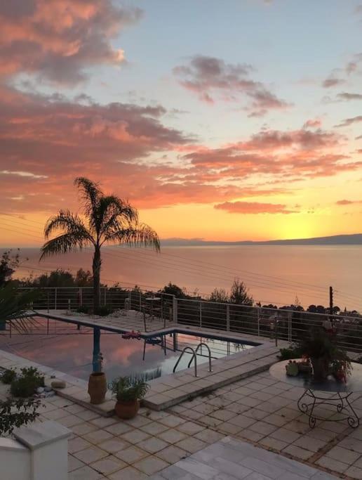 Marine'S Lux Villa:Golden Sunset Kalamáta Buitenkant foto