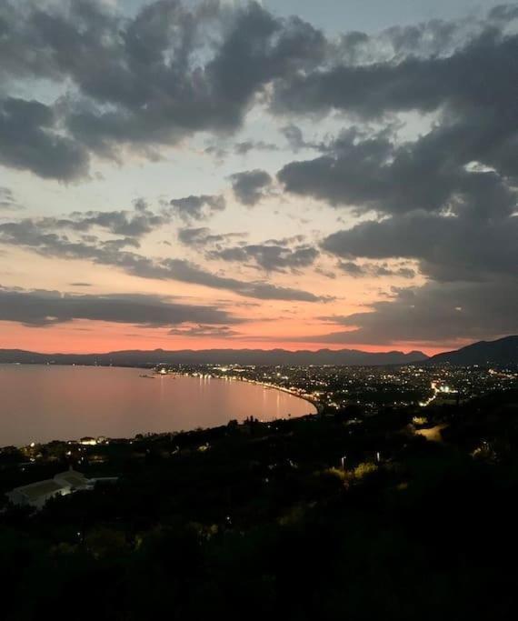 Marine'S Lux Villa:Golden Sunset Kalamáta Buitenkant foto